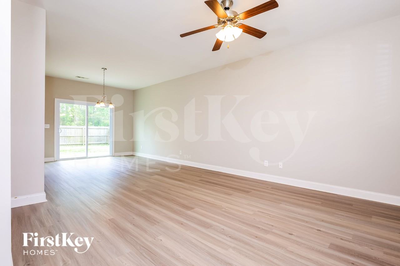 7840 Expedition Dr - Photo 3 of 15