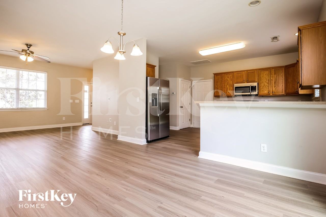 7840 Expedition Dr - Photo 5 of 15