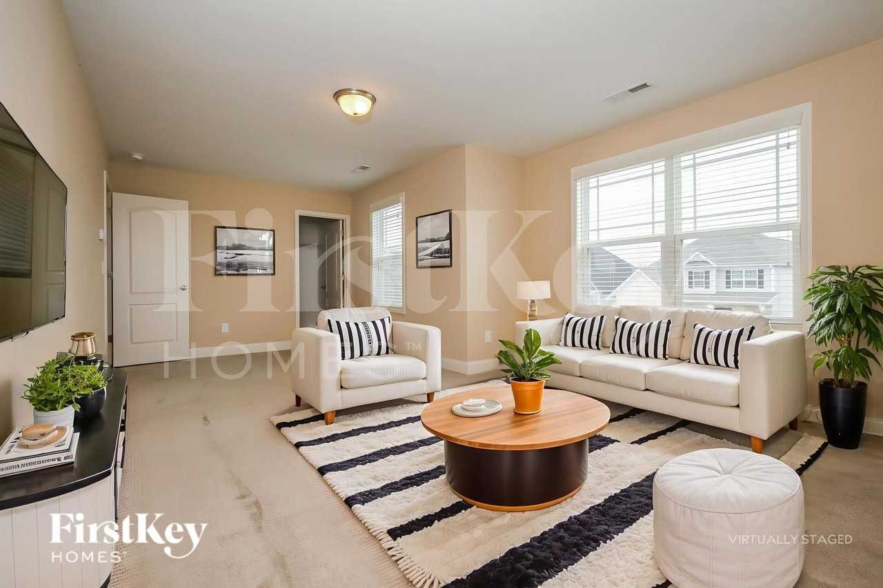 732 Breeders Cup Dr - Photo 4 of 18