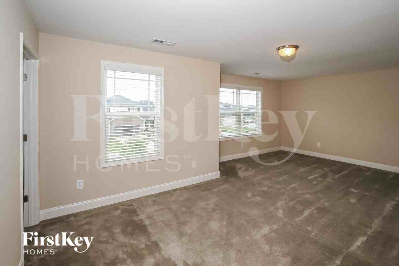 732 Breeders Cup Dr - Photo 5 of 18