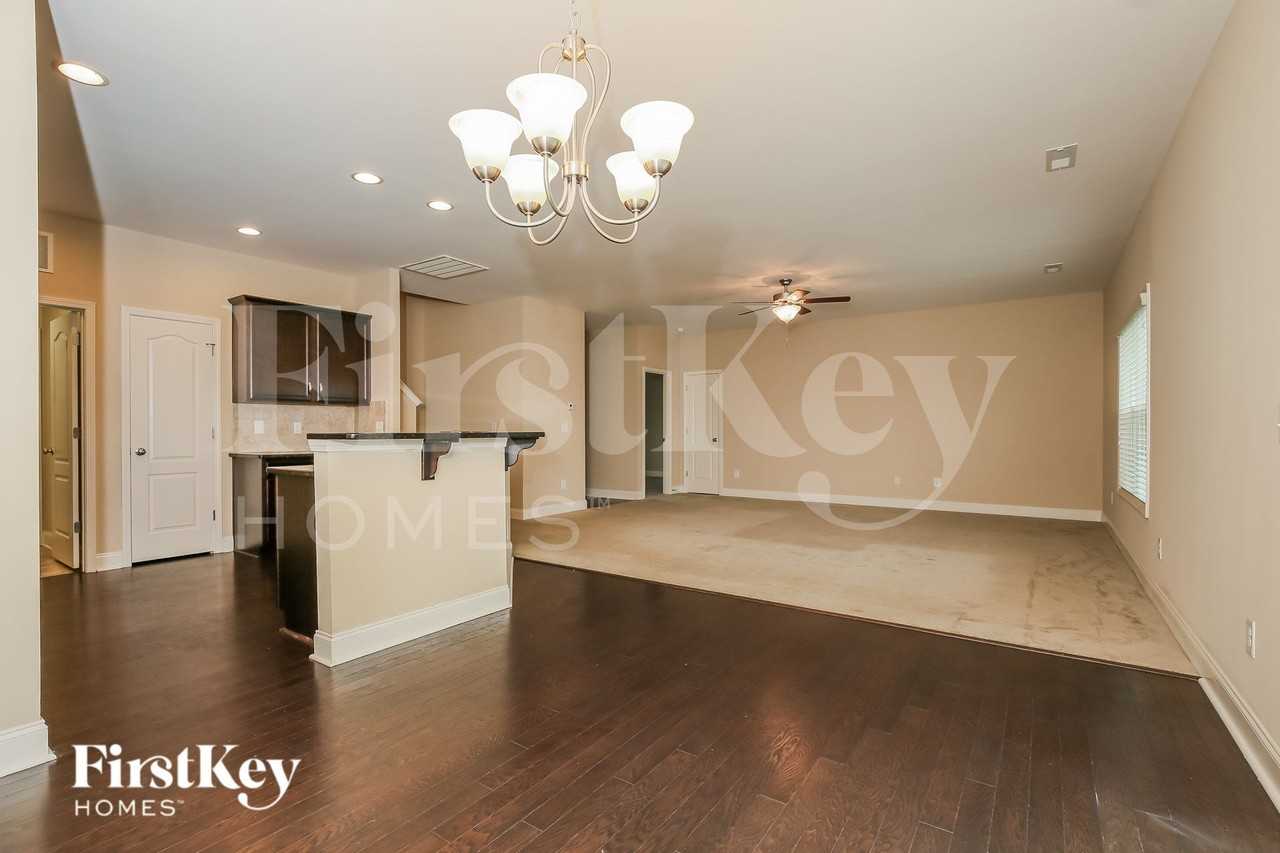 732 Breeders Cup Dr - Photo 7 of 18