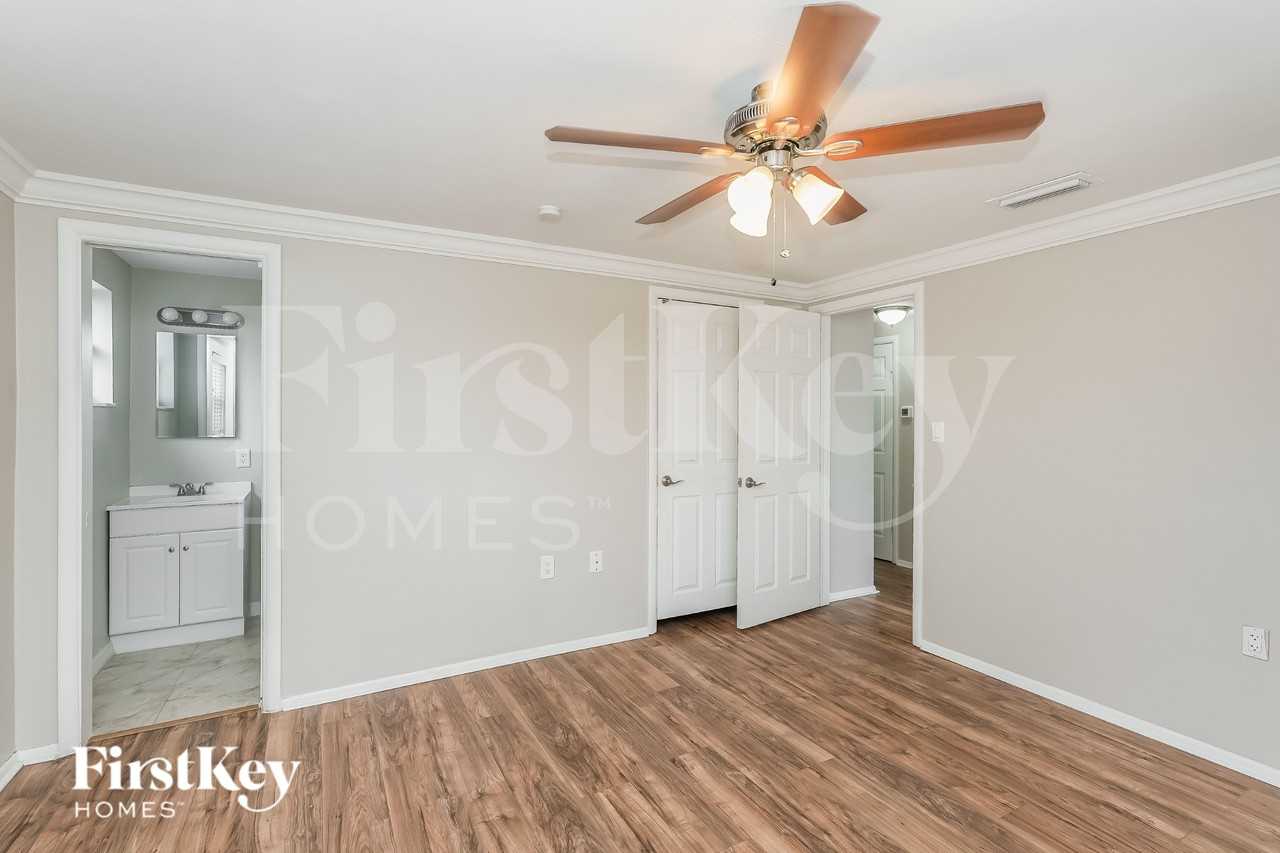 3530 Brompton Dr - Photo 7 of 16