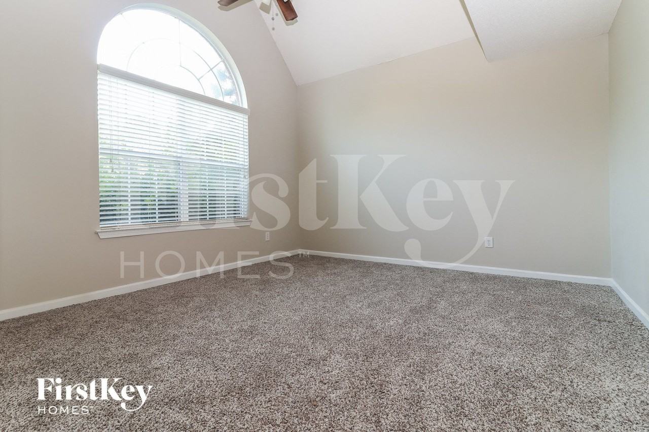 105 Birchfield Way - Photo 2 of 15