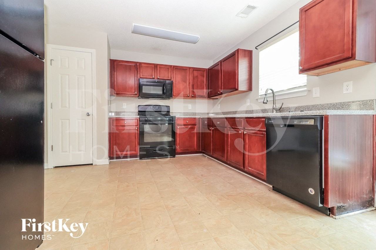 105 Birchfield Way - Photo 6 of 15