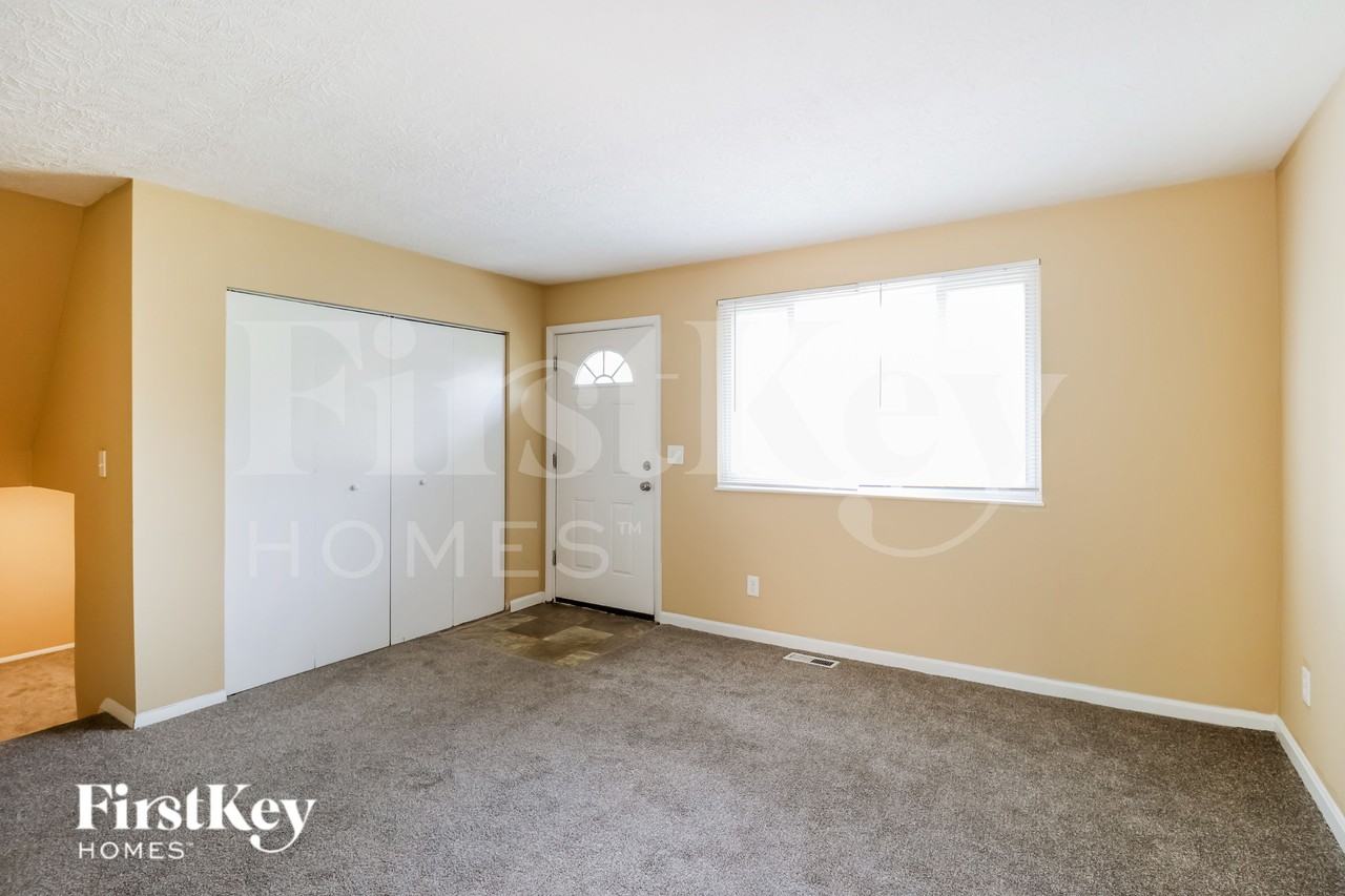 10288 October Dr - Photo 2 of 16