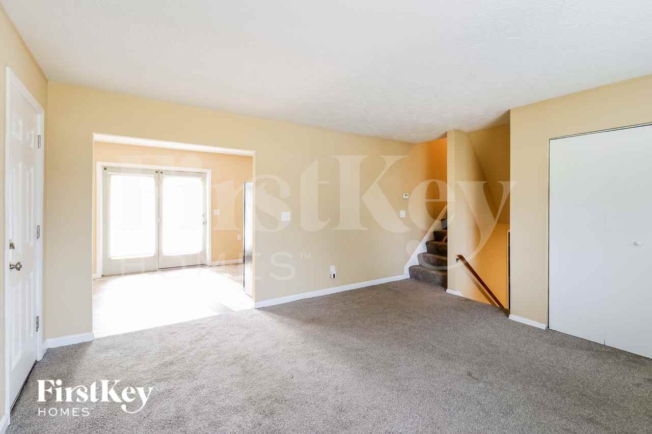 10288 October Dr - Photo 3 of 16