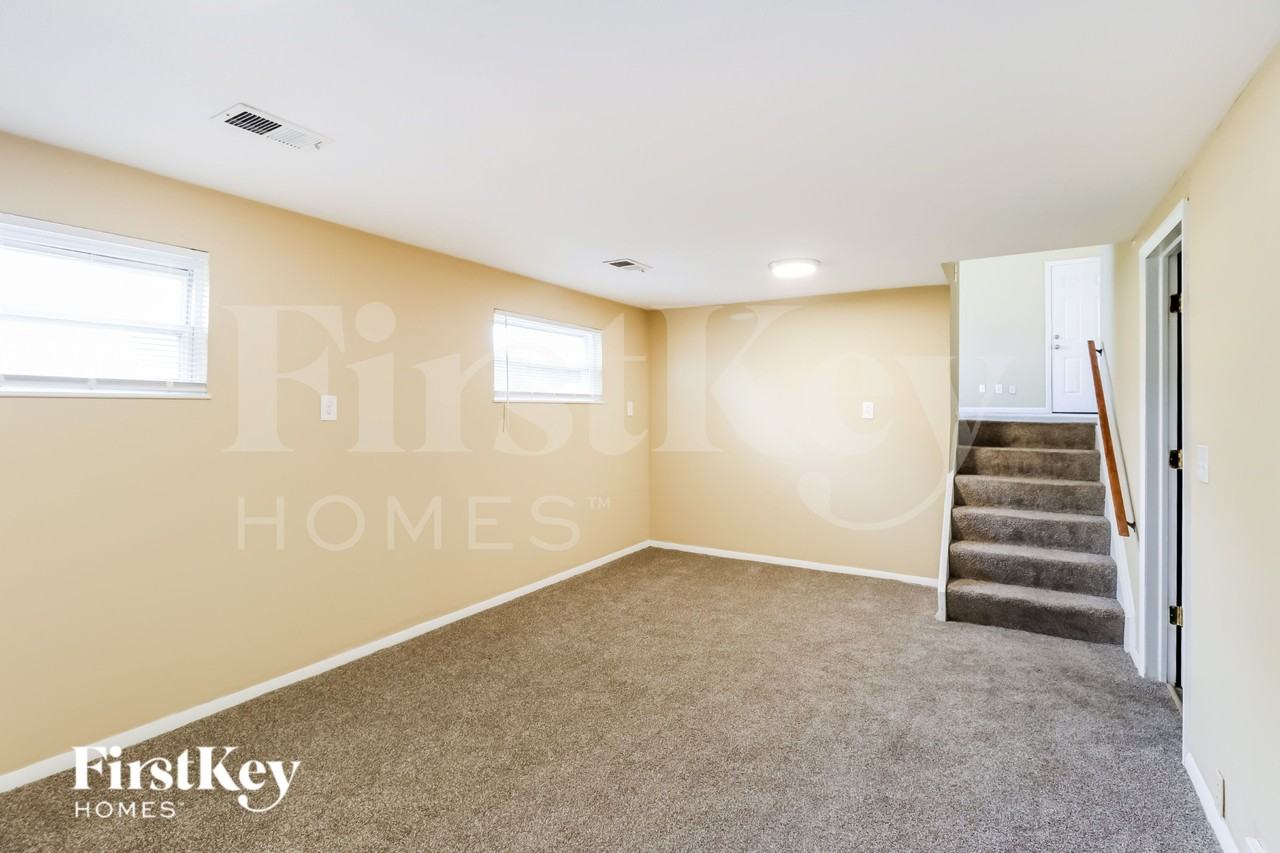 10288 October Dr - Photo 4 of 16