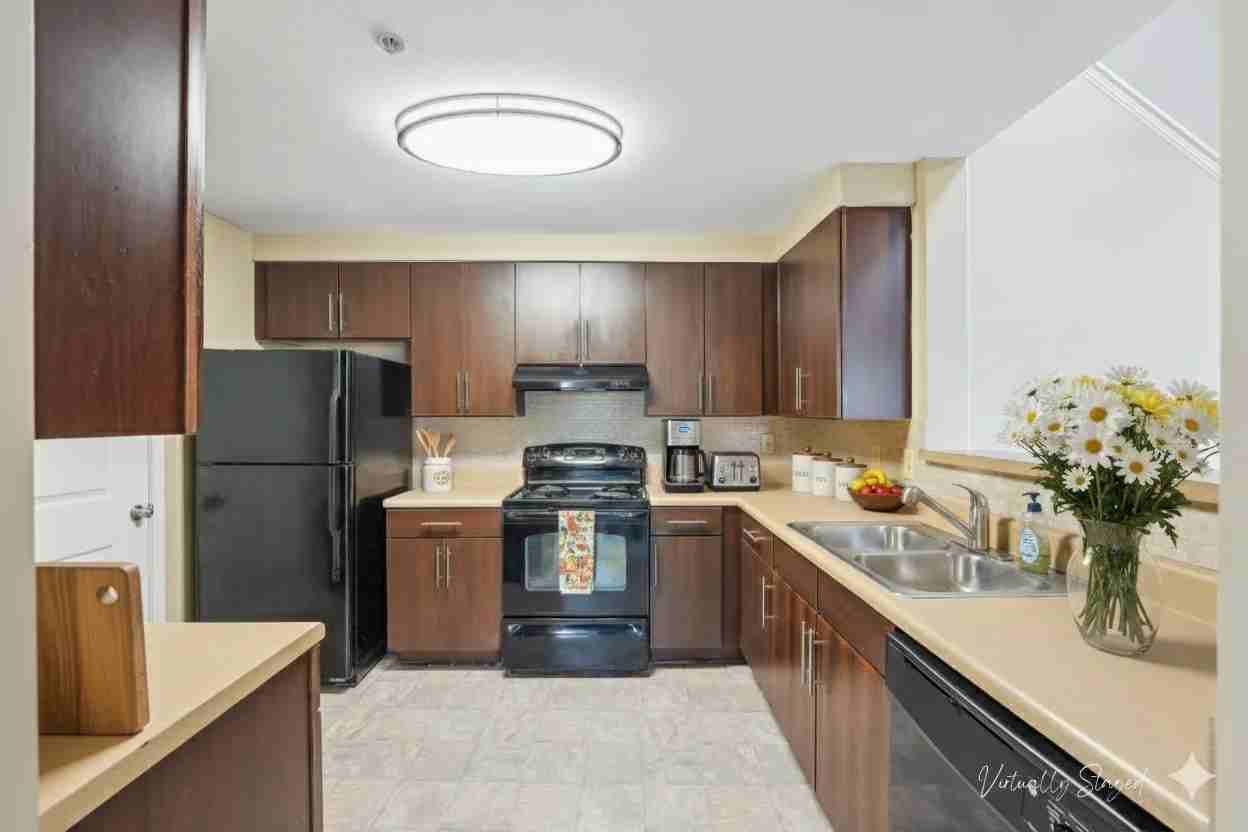 Stillwood Farms Apartments at Newnan - Photo 6 of 37