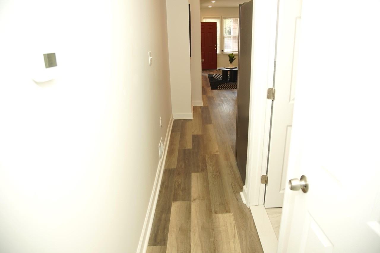 1664 Blaine St - Photo 4 of 15