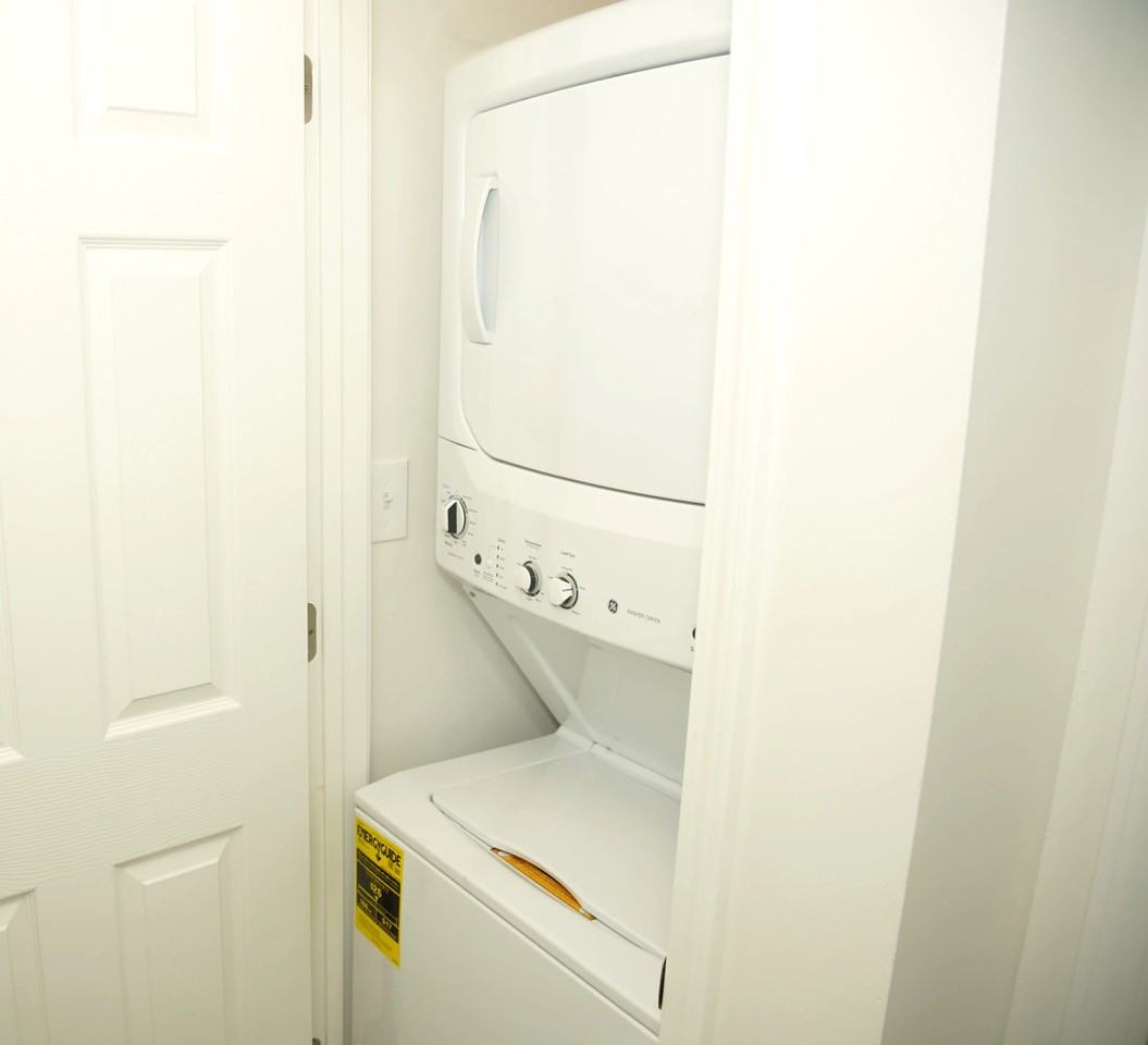 1664 Blaine St - Photo 5 of 15