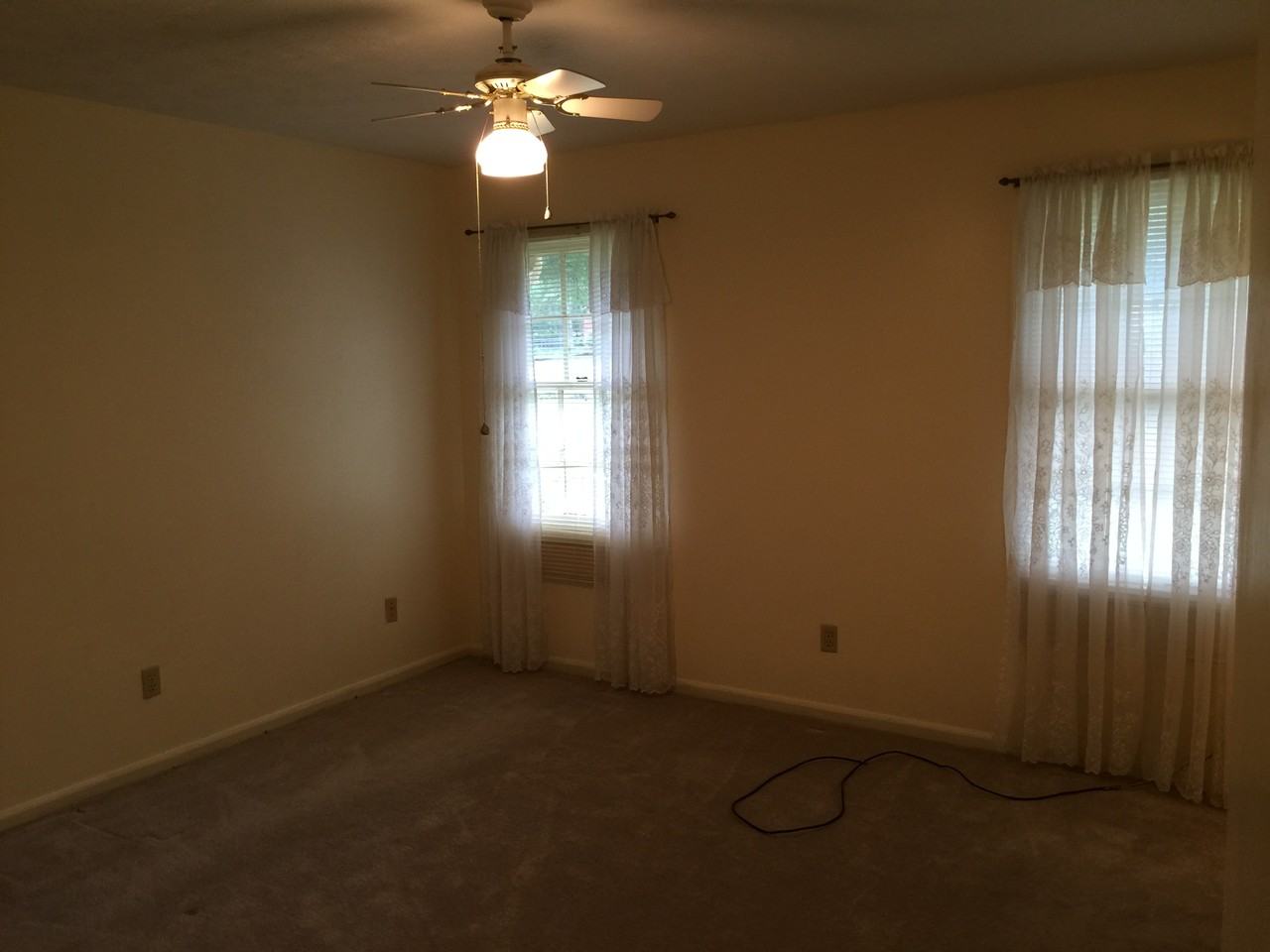 2605 Tupelo Dr - Photo 4 of 12