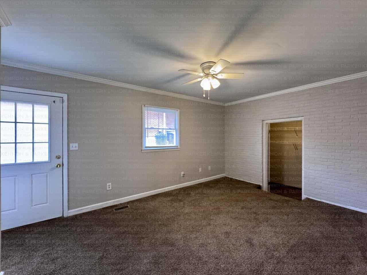 4426 Tracy St - Photo 7 of 13