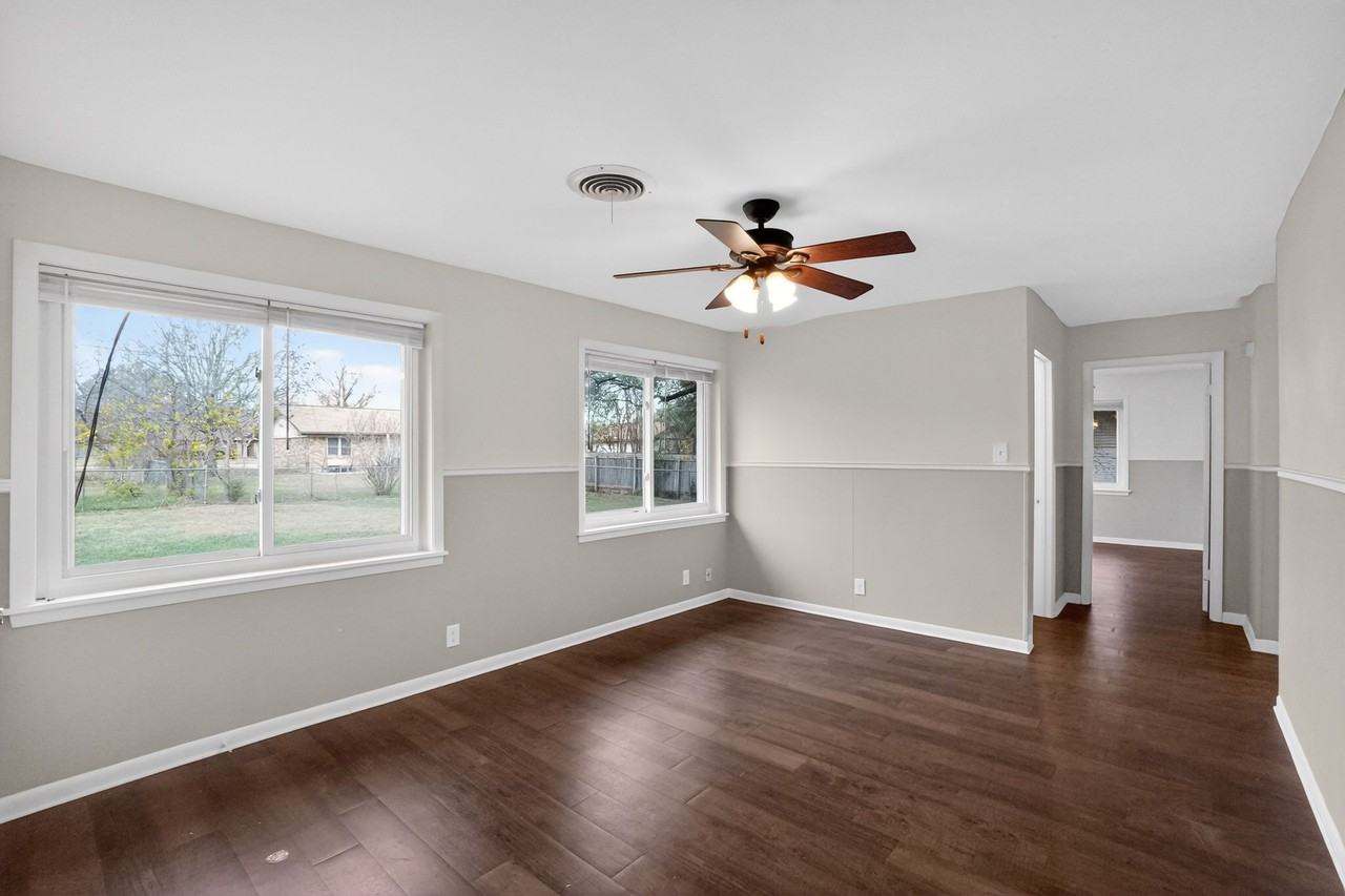 105 Shannon Ln - Photo 3 of 15