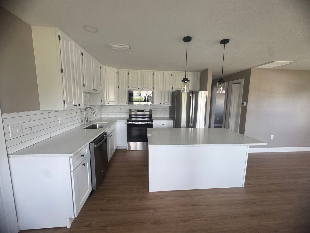 4243 Tahiti Dr - Photo 2 of 18