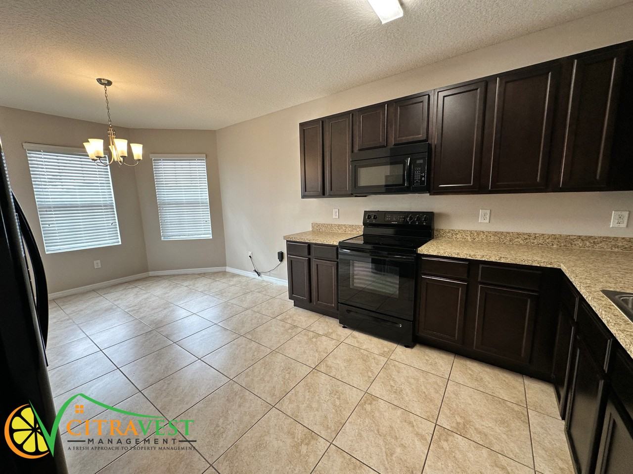 440 Squires Grove Dr - Photo 5 of 19