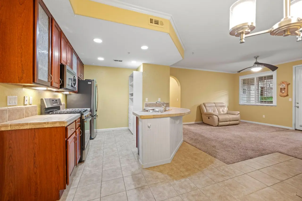 6511 Hearthstone Cir #U - Photo 5 of 12