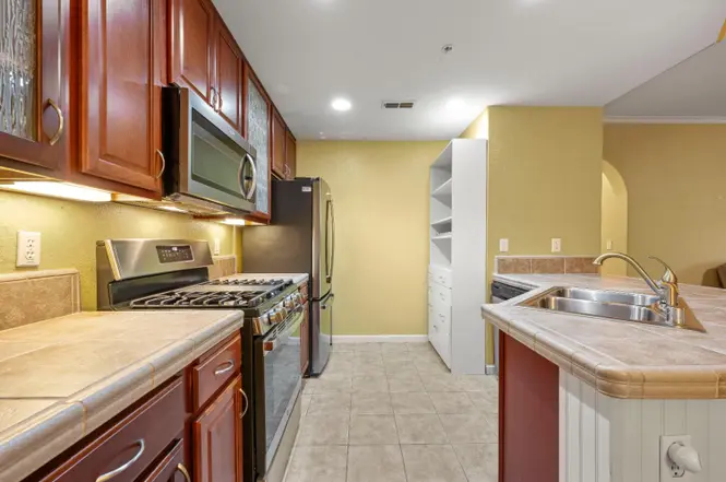 6511 Hearthstone Cir #U - Photo 2 of 12