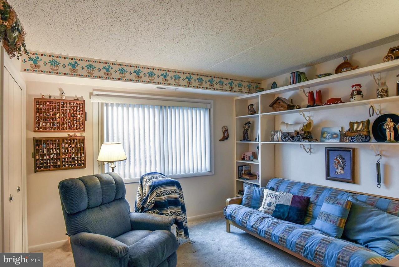 1631 Edgewood Pl - Photo 3 of 6