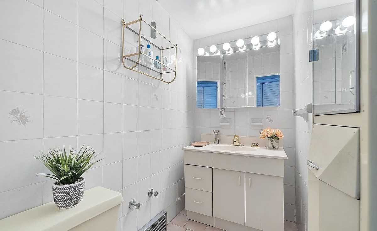 1545 Archer Rd - Photo 2 of 6