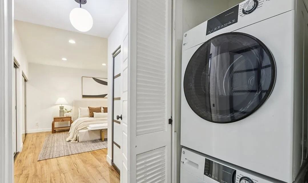 4242 Stansbury Ave - Photo 2 of 12