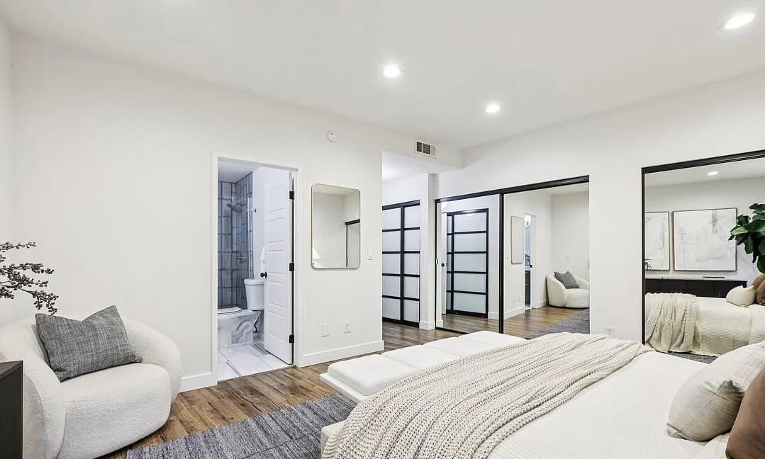 4242 Stansbury Ave - Photo 4 of 12