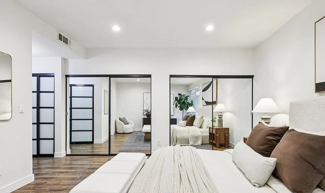 4242 Stansbury Ave - Photo 5 of 12