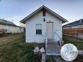 featured image of 213 7th Ave S