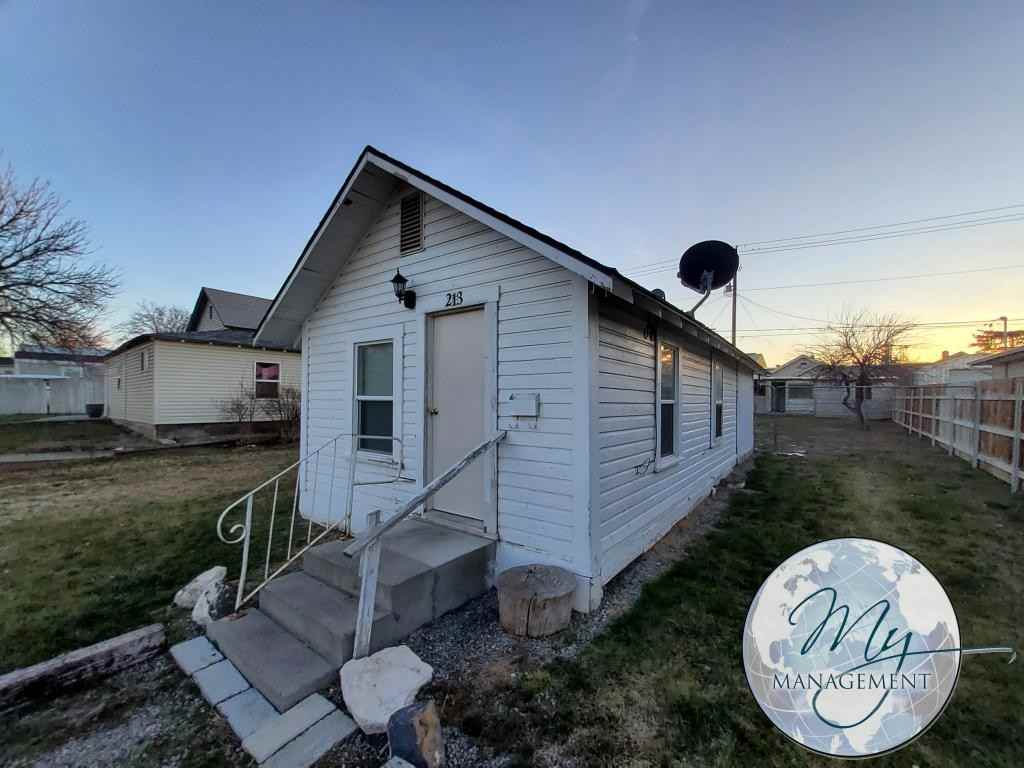 213 7th Ave S - Photo 2 of 10