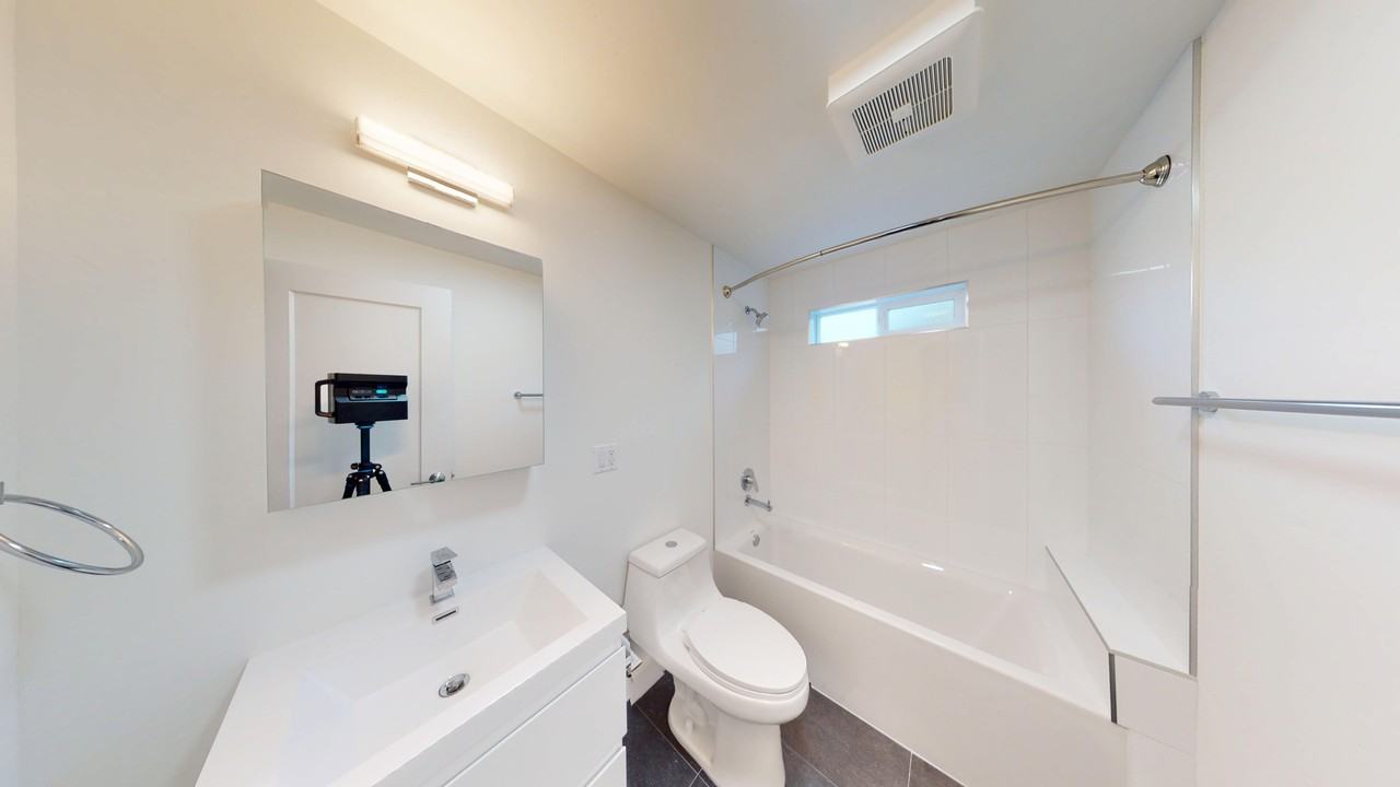 1729 Arch Street - Photo 5 of 35