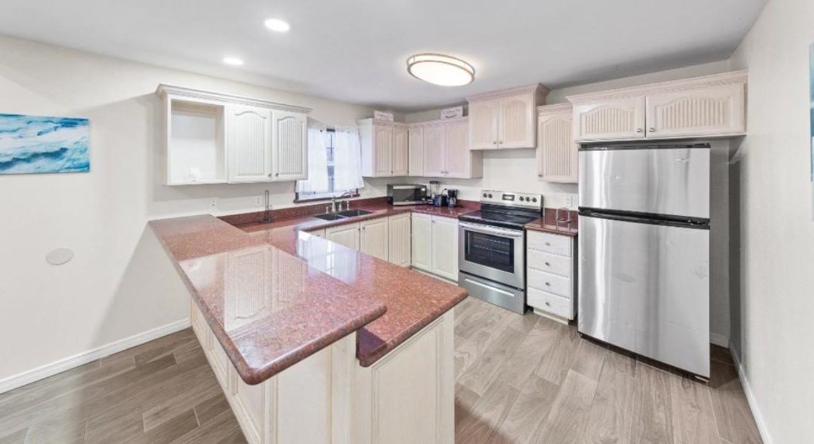 102 W Corral St #3 - Photo 6 of 18