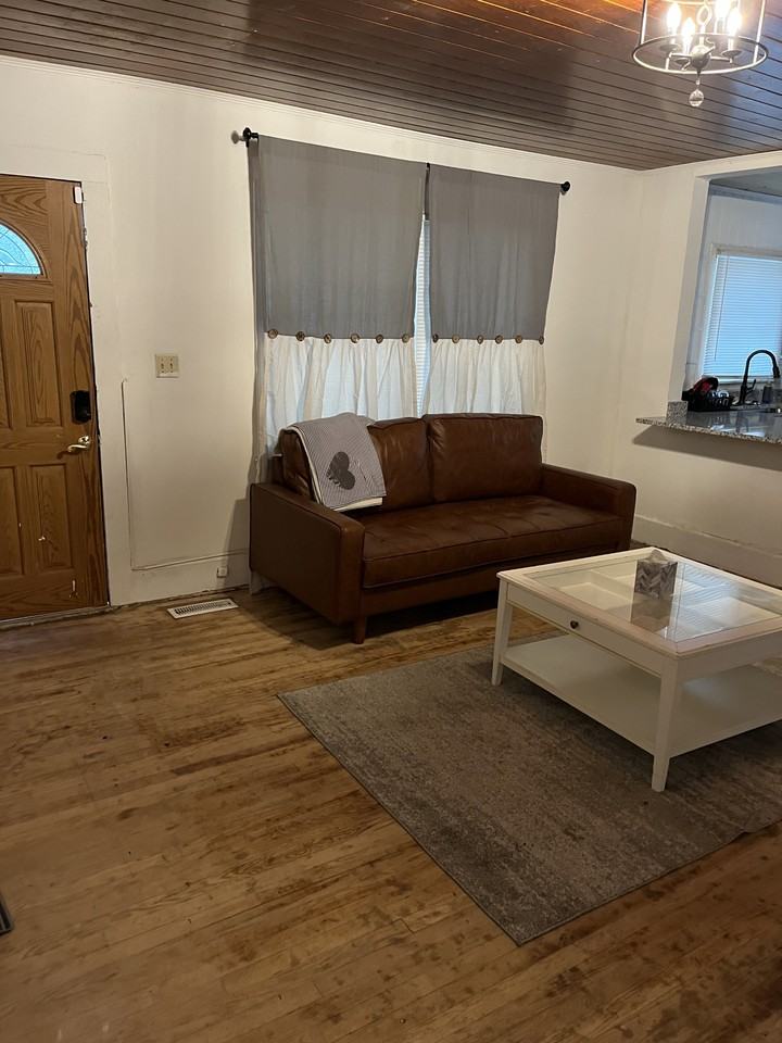 1308 N 5th St #1 - Photo 4 of 15