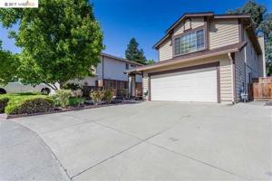 featured image of 2708 Clover Ct