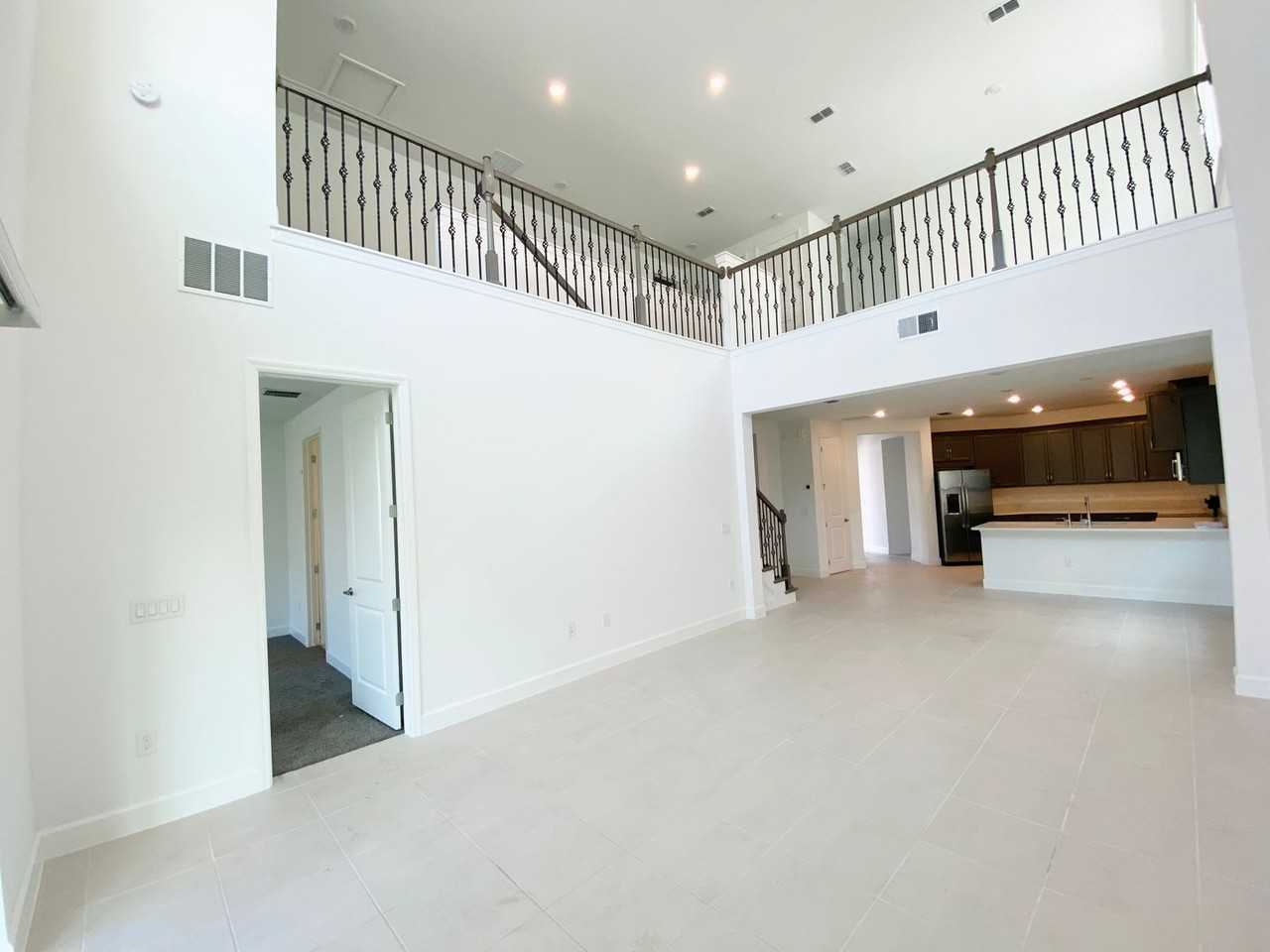 1402 Lone Feather Trl - Photo 2 of 40