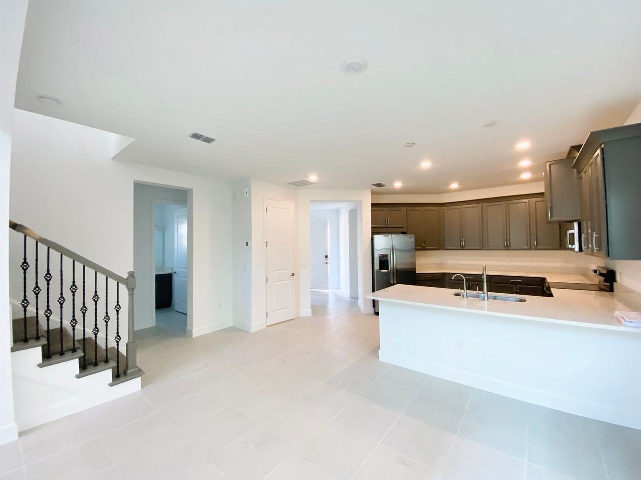 1402 Lone Feather Trl - Photo 6 of 40