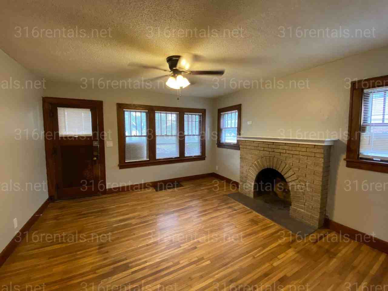 905 N Oliver Ave - Photo 2 of 13