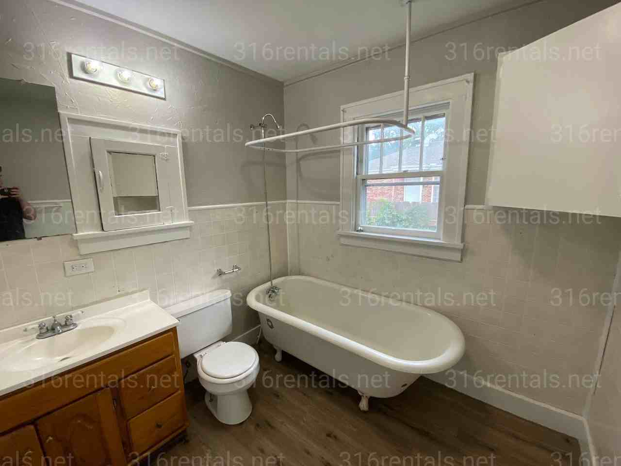 905 N Oliver Ave - Photo 6 of 13