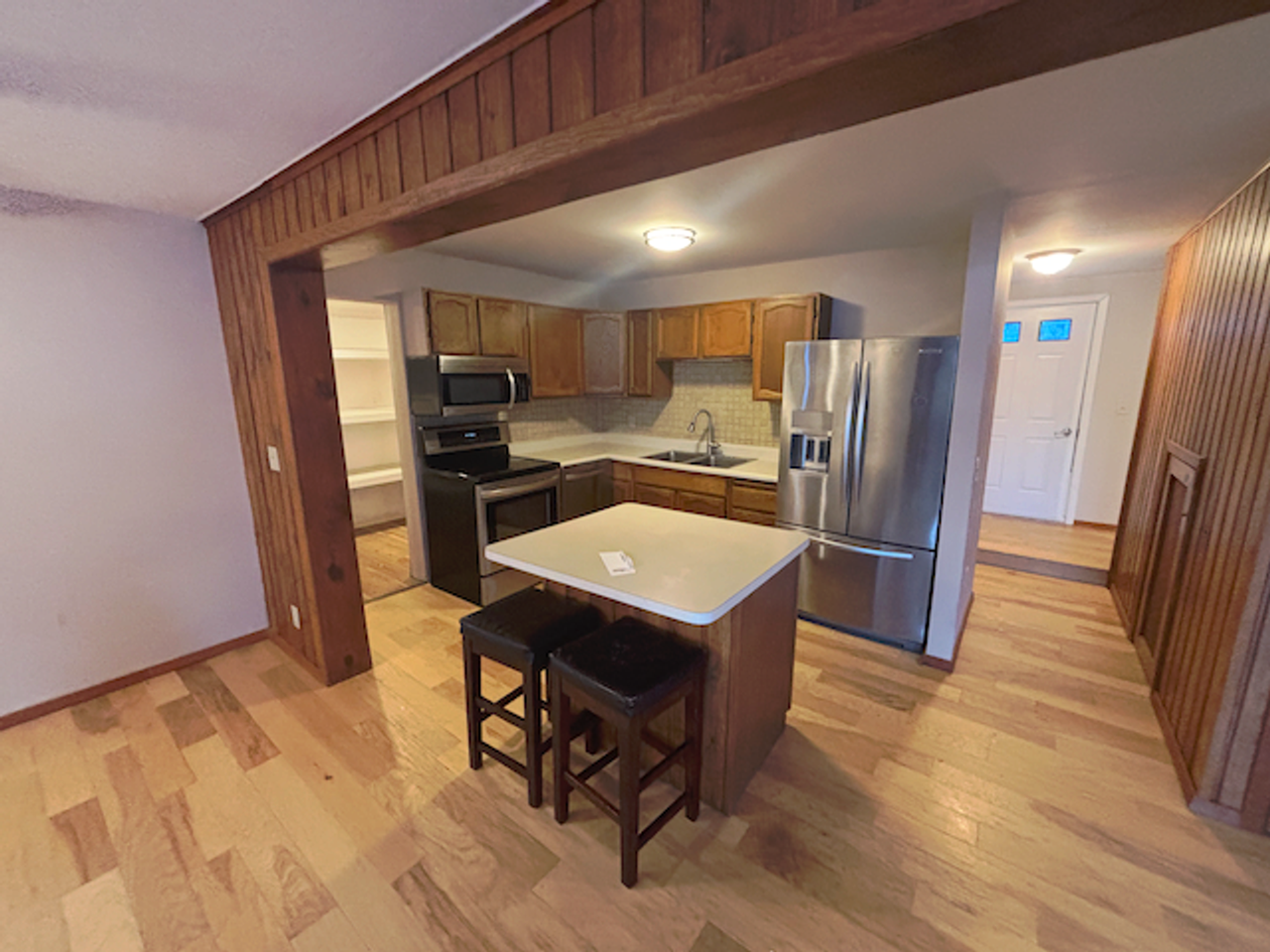 1032 Union Dr - Photo 4 of 11