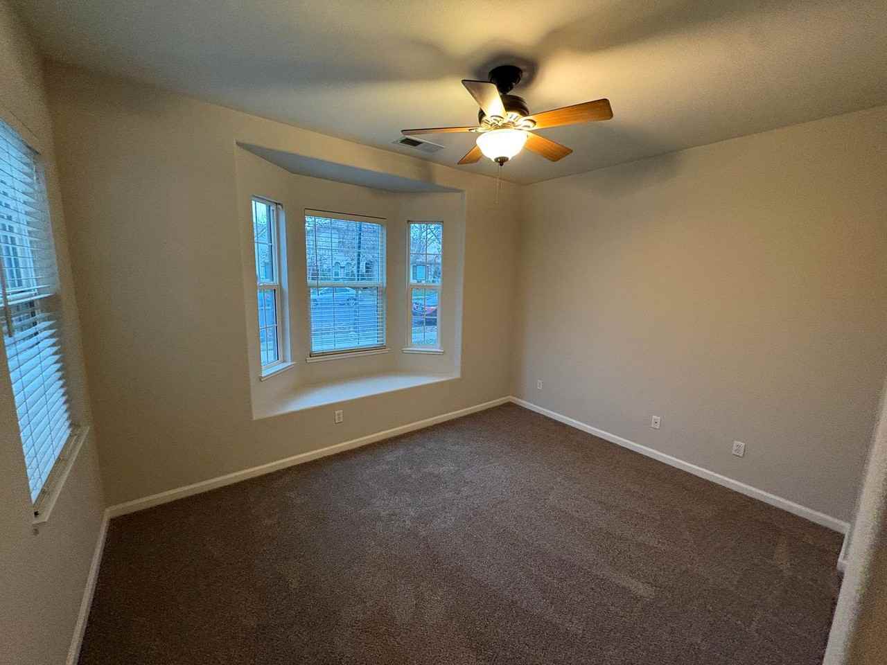 65 E Heritage Dr - Photo 6 of 36