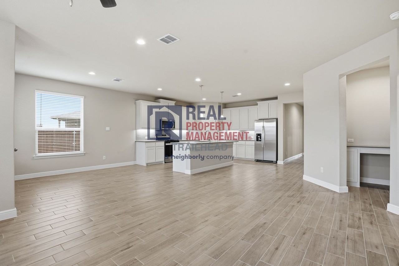 121 Goodnight Ct - Photo 6 of 30