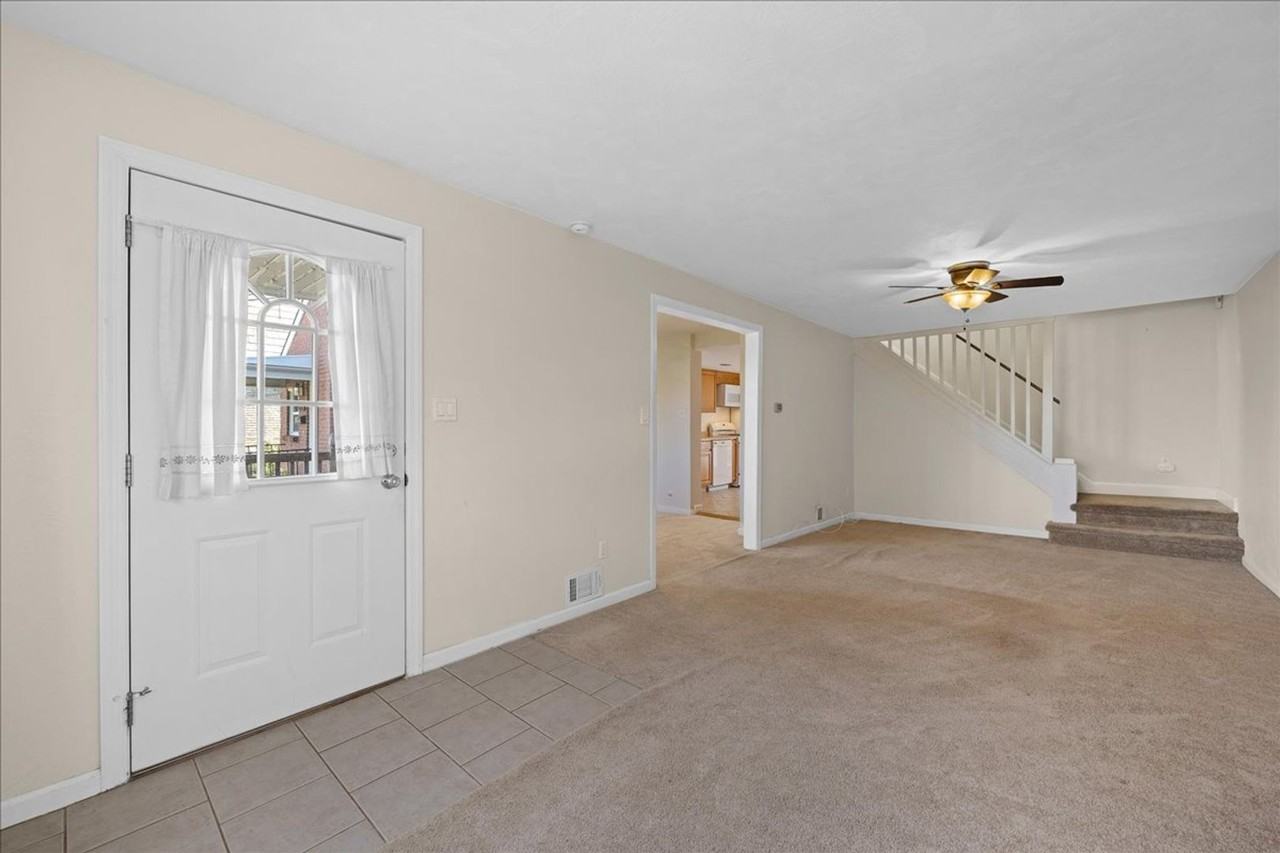 1339 Rutherford Ave - Photo 4 of 33