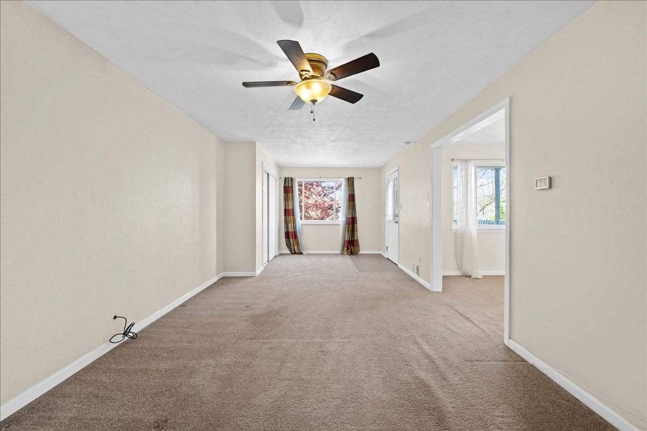 1339 Rutherford Ave - Photo 5 of 33