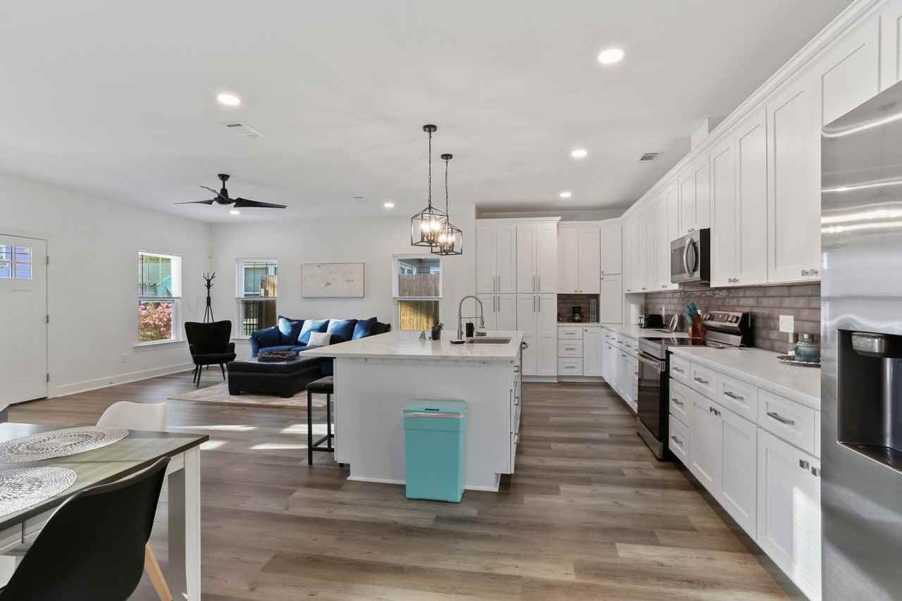 415 Bedford Dr - Photo 5 of 12