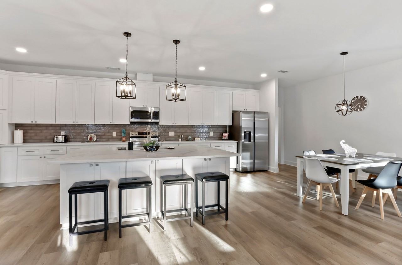 415 Bedford Dr - Photo 7 of 12