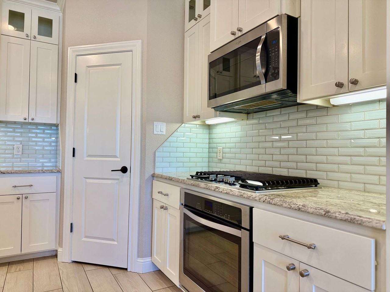 6023 Frio Dr - Photo 6 of 31