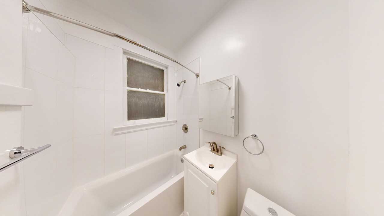 1020 Post Street - Photo 3 of 14