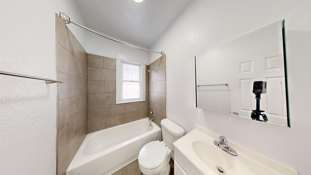 434 Leavenworth Street - Photo 5 of 28