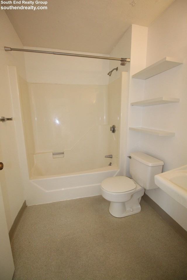 567 Tremont St #17 - Photo 7 of 9