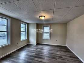 30 Stanley St ## 32 - Photo 1 of 1