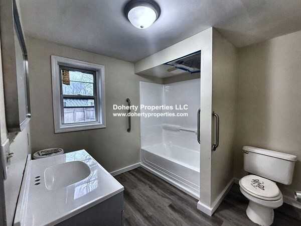 30 Stanley St ## 32 - Photo 6 of 7