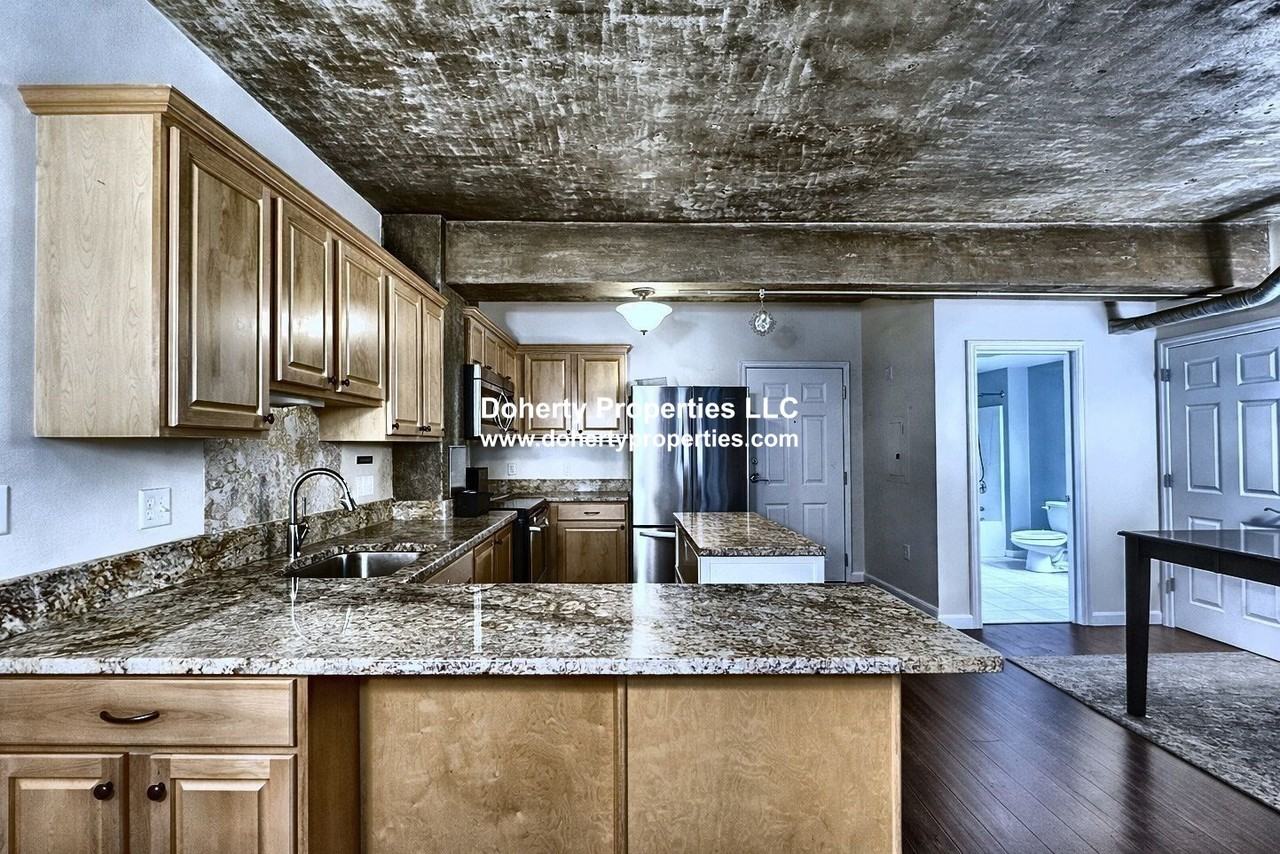 2333 Middle St #4 - Photo 4 of 9